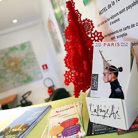 Hotel De La Tour Parigi