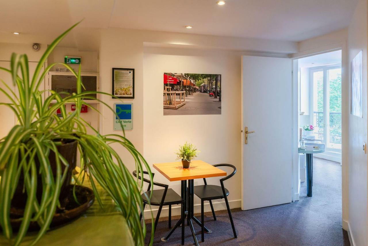 De La Tour Hotel 2*